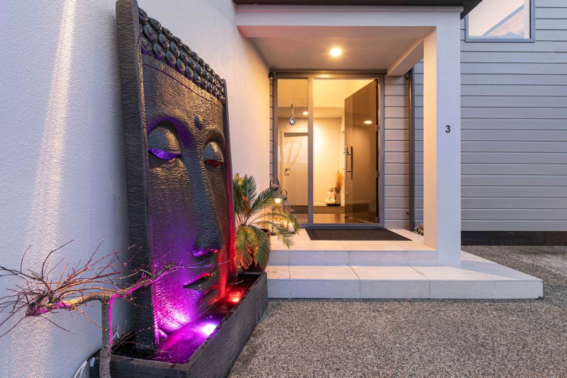 100 Lake Road, Northcote, Auckland - Carousel 1