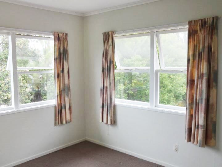 4/11 Cruickshank Crescent, Meadowbank, Auckland - Carousel 1