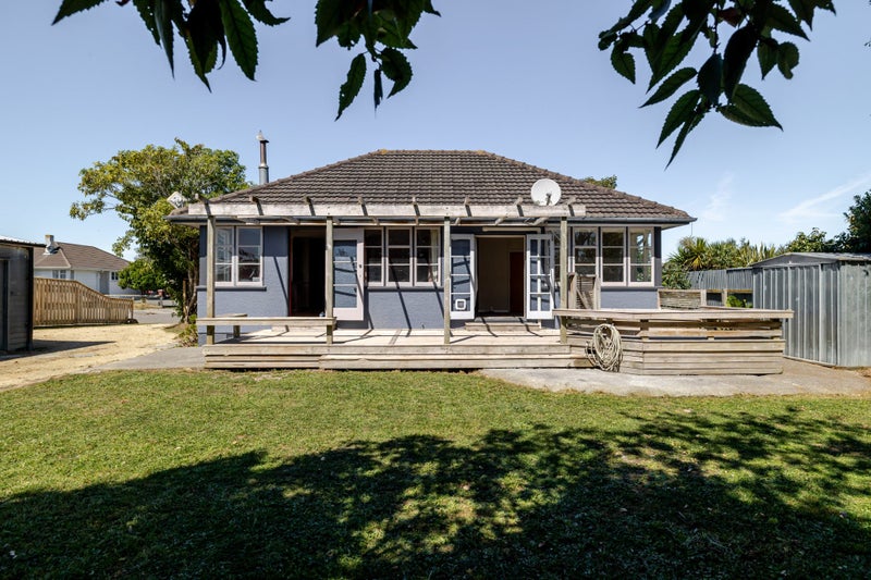 15 Montrose Place, Takaro, Palmerston North - Carousel 1