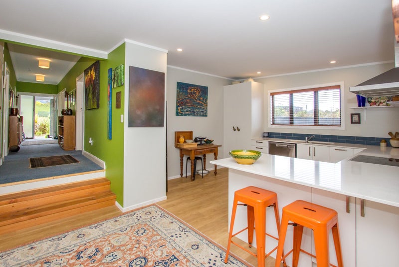 6 Paetawa Road, Peka Peka, Waikanae - Carousel 2