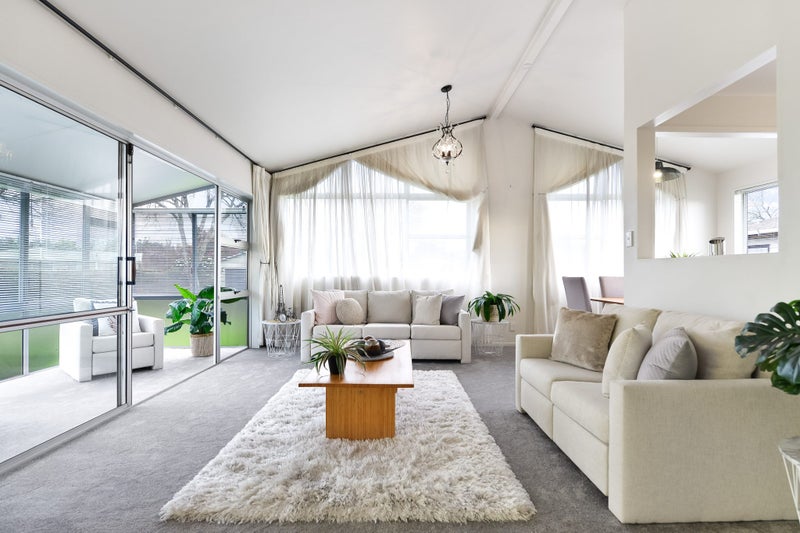 26 Sherwood Drive, Pukete, Hamilton - Carousel 1