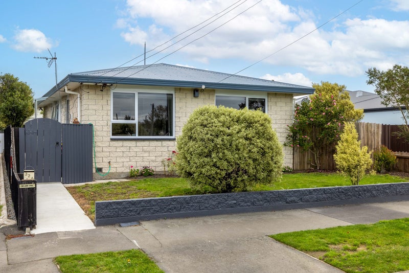 1/32 Baker Street, New Brighton, Christchurch - Carousel 1