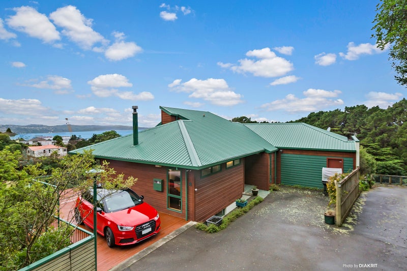 8 Coolidge Street, Brooklyn, Wellington - Carousel 2