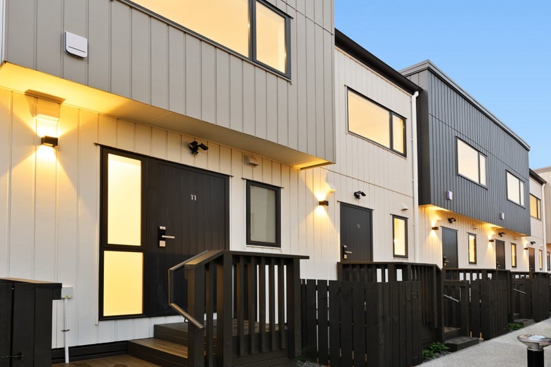 6/27 Britton Avenue, Mount Roskill, Auckland - Carousel 1