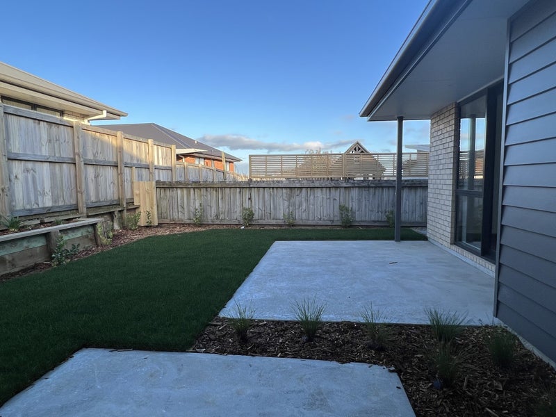 4/221 Baverstock Road, Grandview Heights, Hamilton - Carousel 11