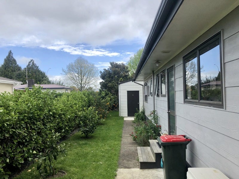 52B Galloway Street, Hamilton East, Hamilton - Carousel 15