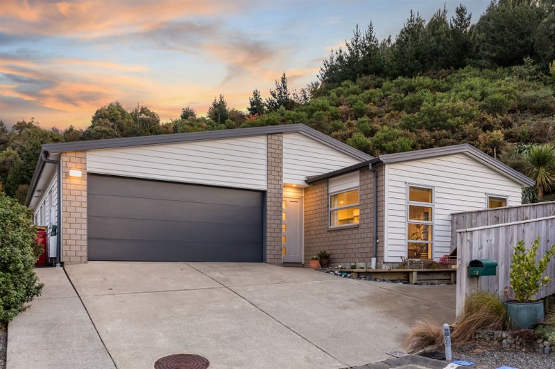 14 Moonraker Place, Whitby, Porirua - Carousel 1