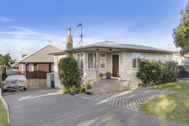 30 Elliot Street, Howick, Auckland - Carousel 2