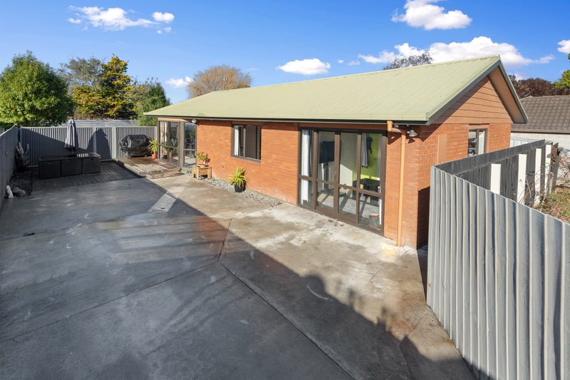 2/56 Kerrs Road, Avonside, Christchurch - Carousel 1