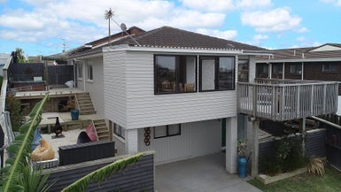 31 Rosario Crescent, Red Beach, Whangaparāoa - Carousel 1