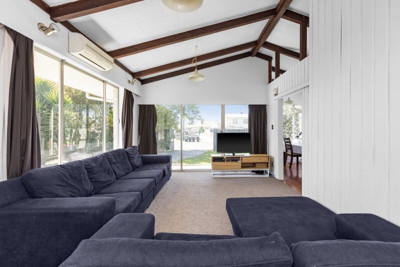 137 Riverbend Road, Onekawa, Napier - Carousel 2