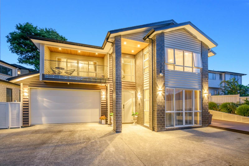 12 Lagonda Rise, Oteha, Auckland - Carousel 1