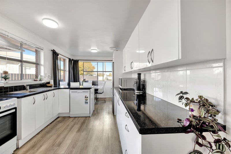 62 Saxbys Road, Deanwell, Hamilton - Carousel 2