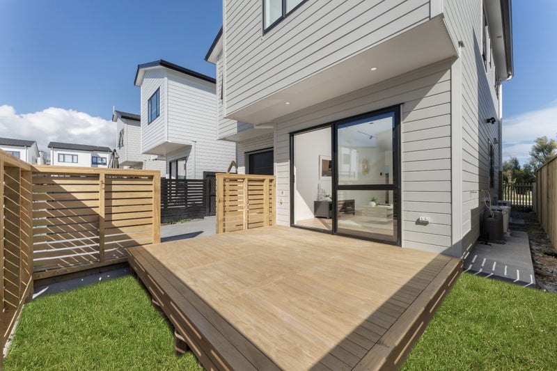 13 Octans Road, Westgate, Auckland - Carousel 2