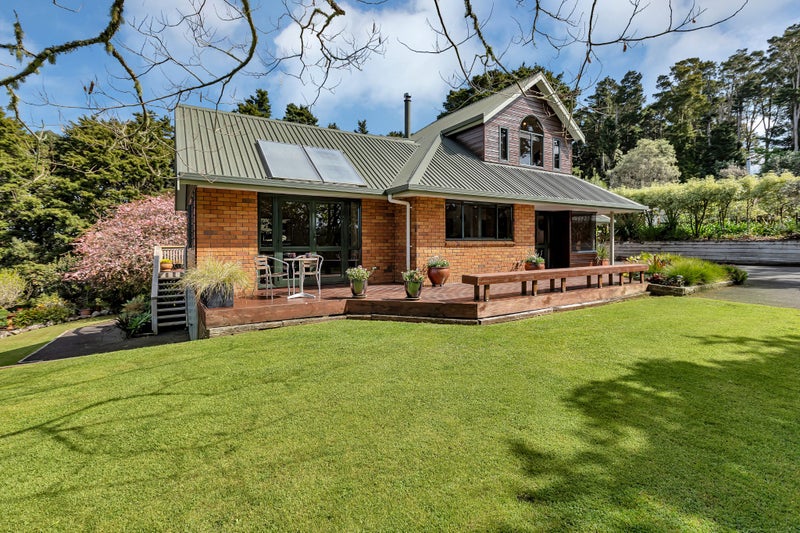 16 Estaugh Close, Kauri, Whangarei - Carousel 1