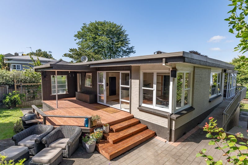 16 Riverview Terrace, Fairfield, Hamilton - Carousel 1