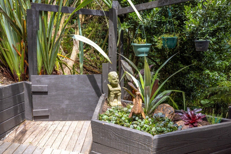 25 Pacific Parade, Surfdale, Waiheke Island - Carousel 21