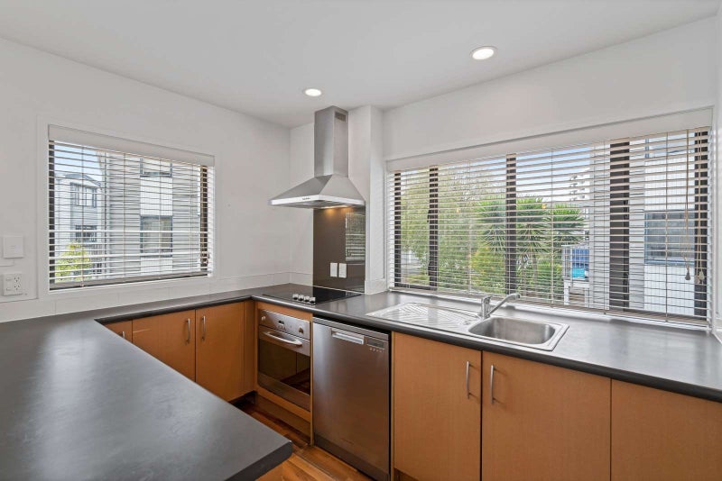 39 Dovedale Place, Parnell, Auckland - Carousel 2