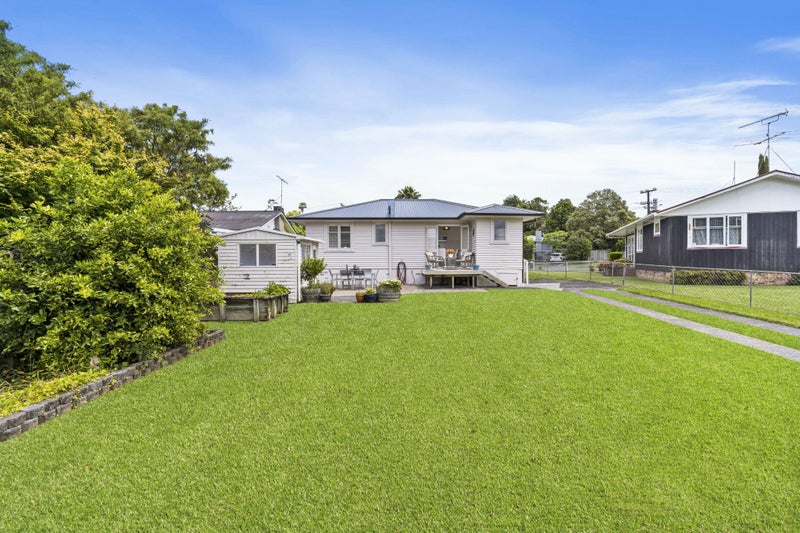 45 Lauderdale Road, Birkdale, Auckland - Carousel 2