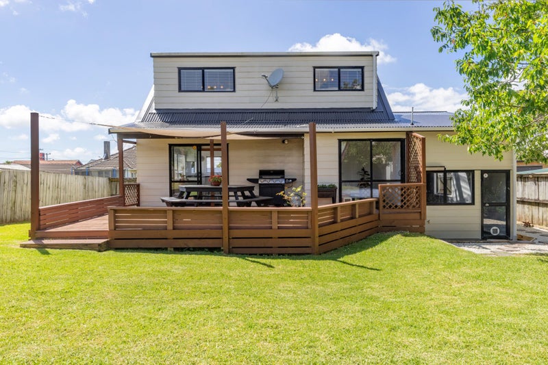 1/38 Wattle Street, New Lynn, Auckland - Carousel 1
