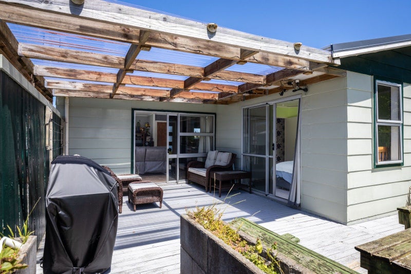 15 Tahurangi Place, Spotswood, New Plymouth - Carousel 2