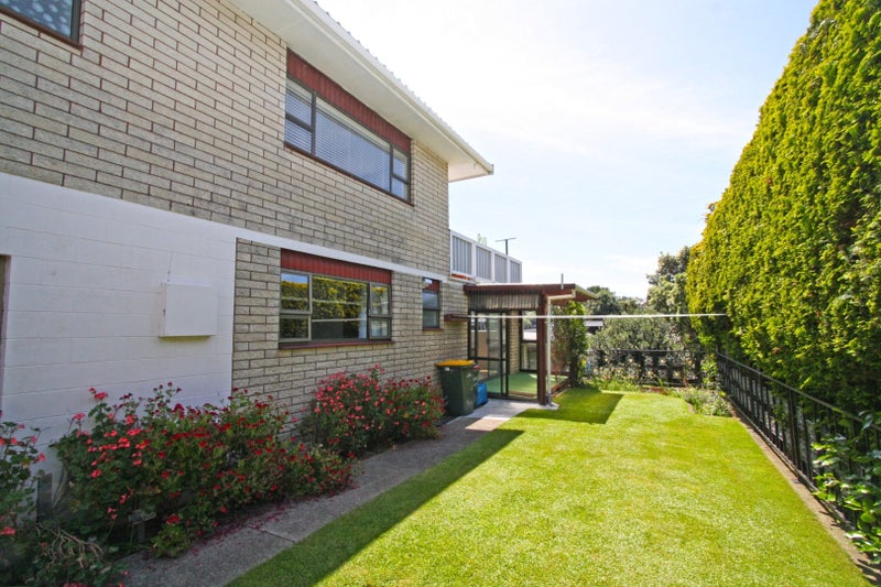 2/10 Annandale Street, Lynmouth, New Plymouth - Carousel 8