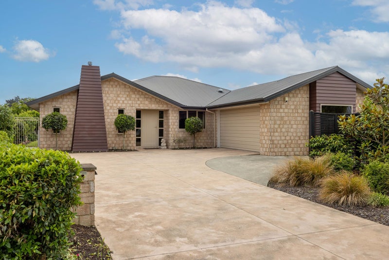 14 Tawa Place, Parklands, Christchurch - Carousel 1