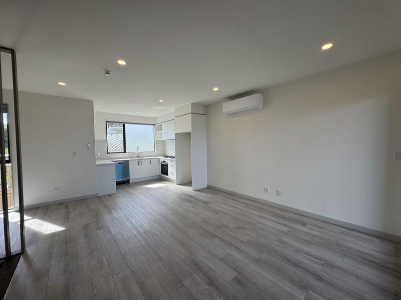 2/26 St Jude Street, Avondale, Auckland - Carousel 2