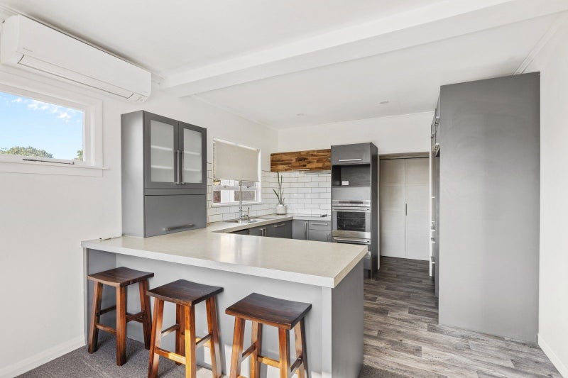 205 South Road, Spotswood, New Plymouth - Carousel 2