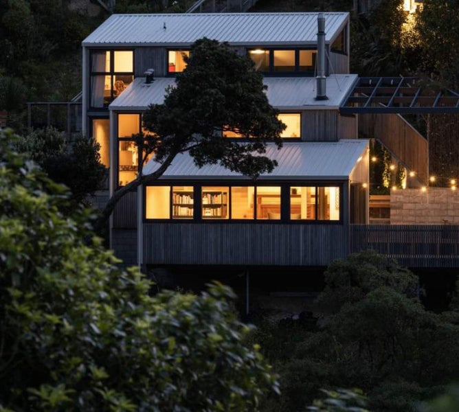58 Clarence Street, Brooklyn, Wellington - Carousel 1