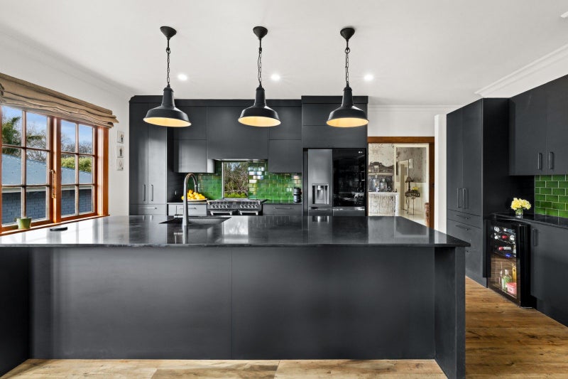 12 Farndon Road, Clive, Hastings - Carousel 2