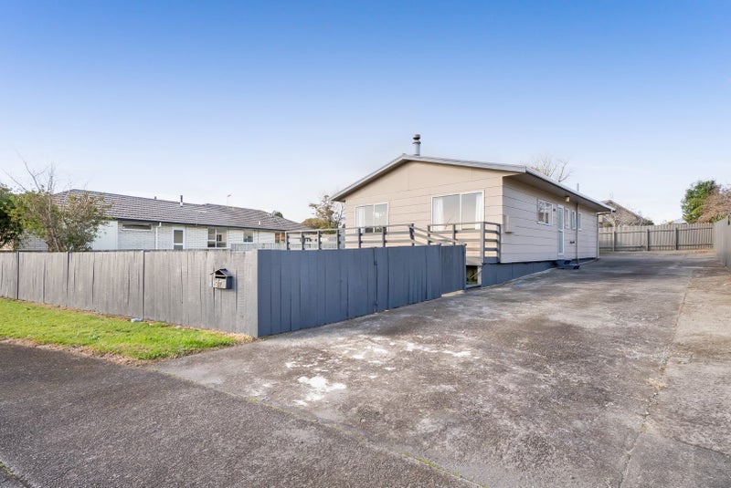 27 Silvan Place, Bell Block, New Plymouth - Carousel 11