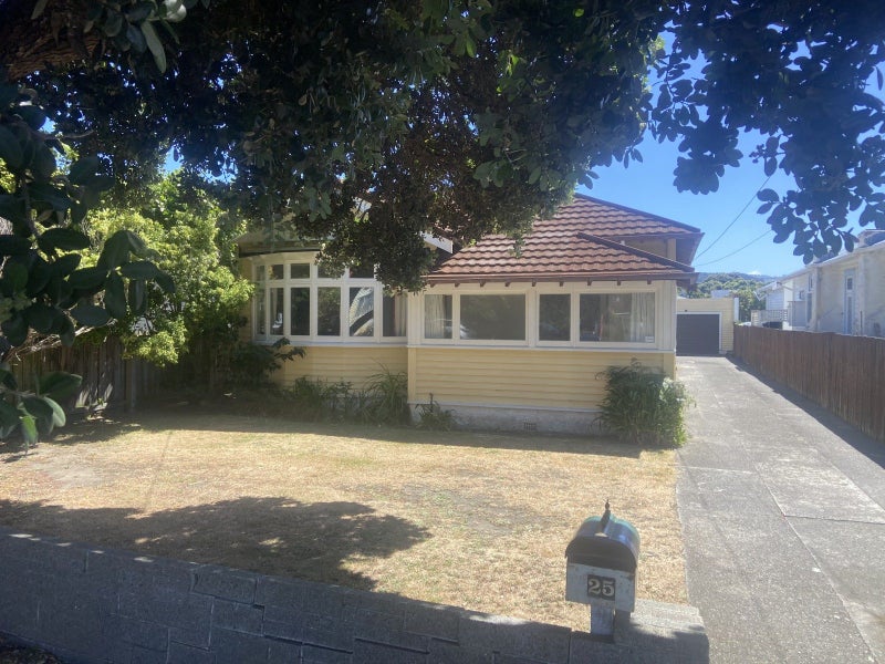 25 Hobart Street, Miramar, Wellington - Carousel 1