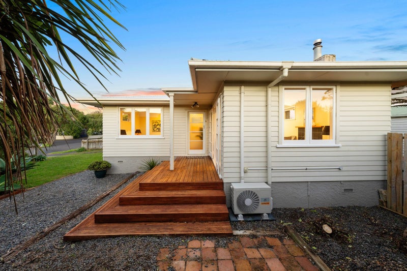 8 Esmeralda Avenue, Avondale, Auckland - Carousel 2