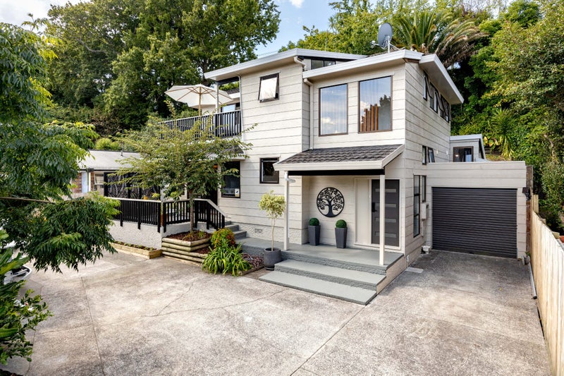 8 Opoia Road, Hamilton East, Hamilton - Carousel 1