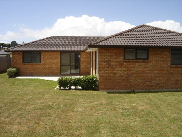 15 Shankill Place, East Tamaki, Auckland - Carousel 2