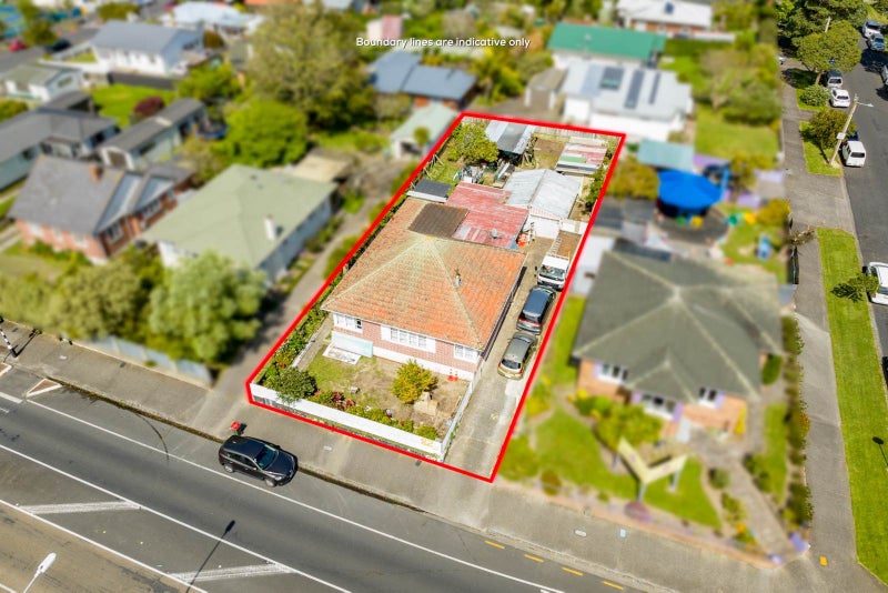 82 Point Chevalier Road, Point Chevalier, Auckland - Carousel 1