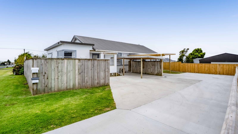 10 Truby King Street, Merrilands, New Plymouth - Carousel 2