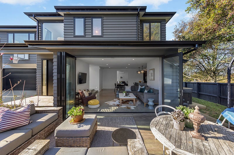 55A Torino Street, Point England, Auckland - Carousel 1