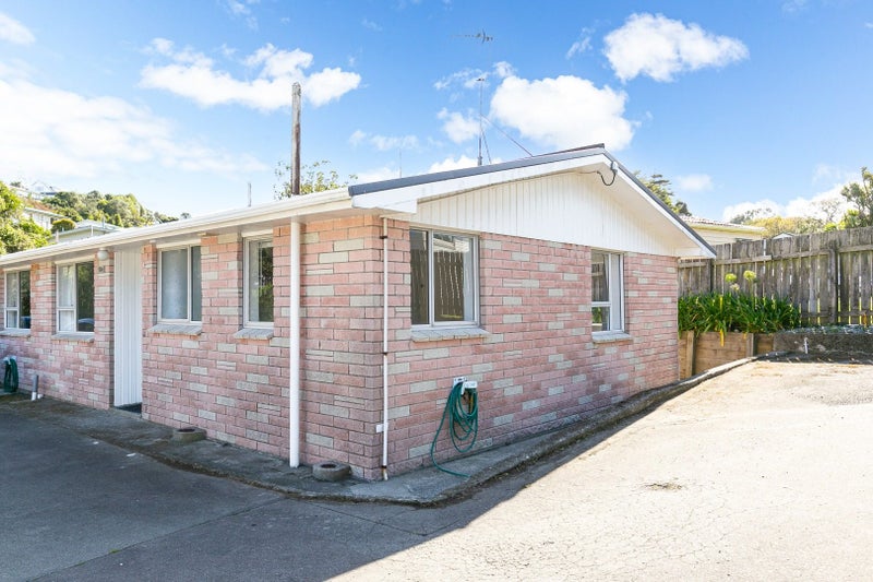 183C Newlands Road, Newlands, Wellington - Carousel 1