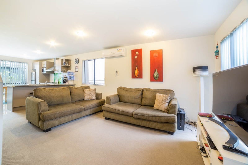 39 Masons Road, Oteha, Auckland - Carousel 2