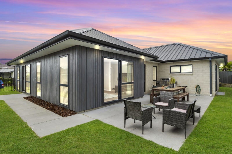 4 Waghorn Street, Pyes Pa, Tauranga - Carousel 1