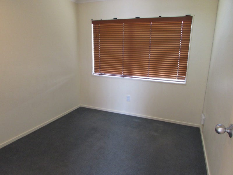 4/8 Crewe Close, Albany, Auckland - Carousel 13