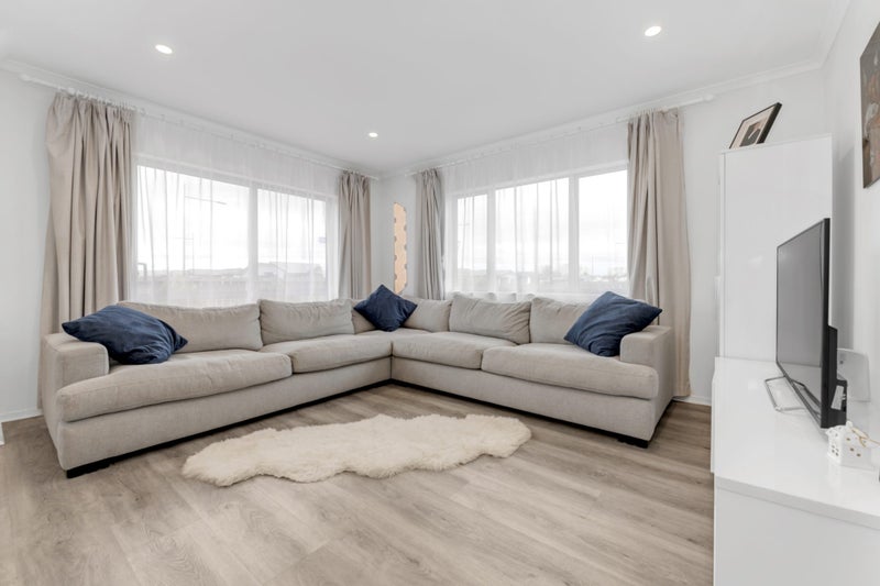 21 Whareatua Avenue, Takanini, Auckland - Carousel 2
