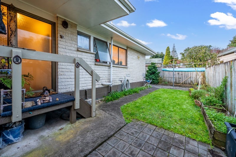 2/7 Dalkeith Place, Ōpaheke, Papakura - Carousel 1