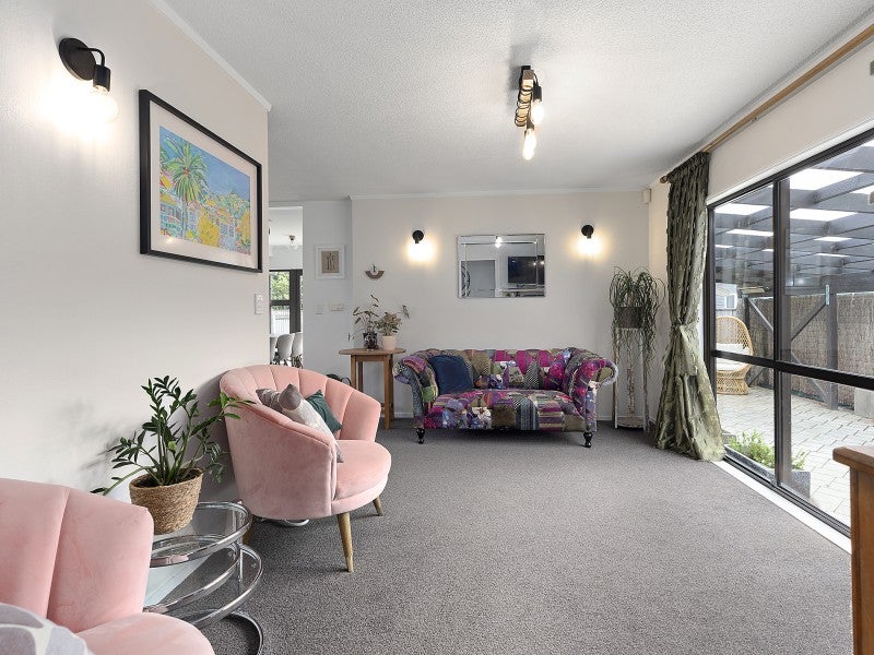 43A Kauri Street, Miramar, Wellington - Carousel 2