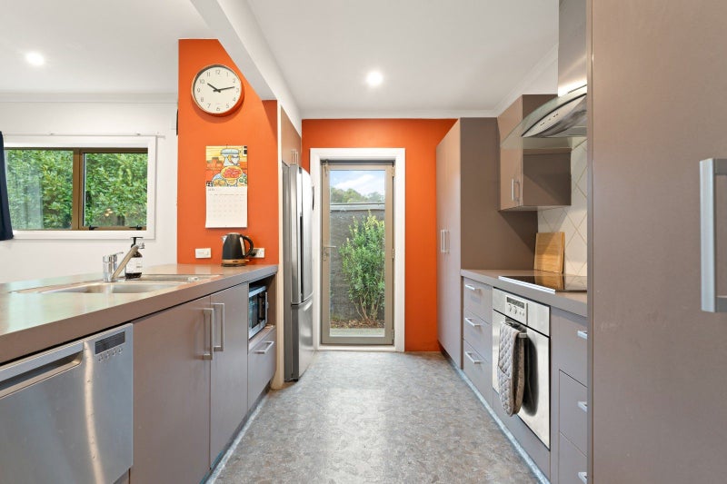 6 Marne Street, Andersons Bay, Dunedin - Carousel 2