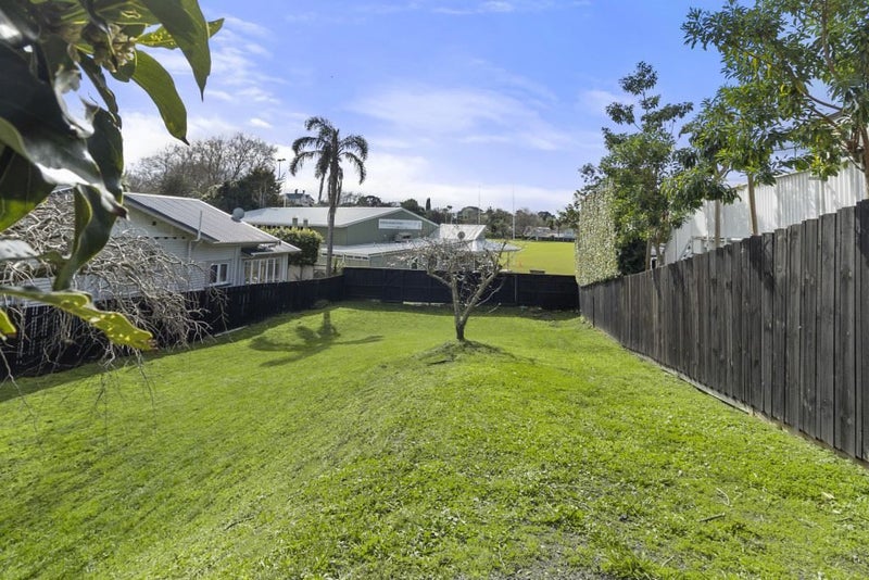 19A Burgess Road, Devonport, Auckland - Carousel 2