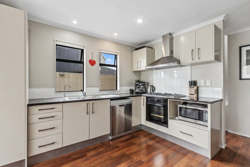 1186C Victoria Street, Whitiora, Hamilton - Carousel 2