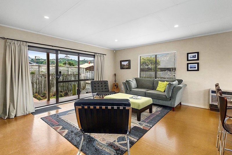 2/22 Richmond Street, Petone, Lower Hutt - Carousel 2